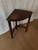 Antiek hoektafeltje, Ophalen, Zo goed als nieuw