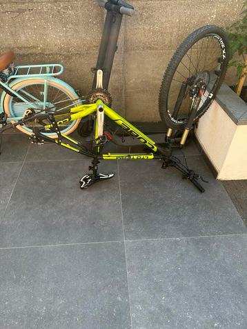 Mountainbike Cube LTD team model licht van gewicht met veren beschikbaar voor biedingen