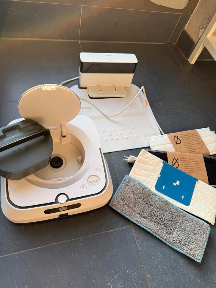 iRobot Braava Jet robotvloerreiniger, Elektronische apparatuur, Stofzuigers, Zo goed als nieuw, Ophalen of Verzenden