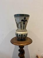 vase en grès émaillé de style égyptien, attribué à Roger, Enlèvement