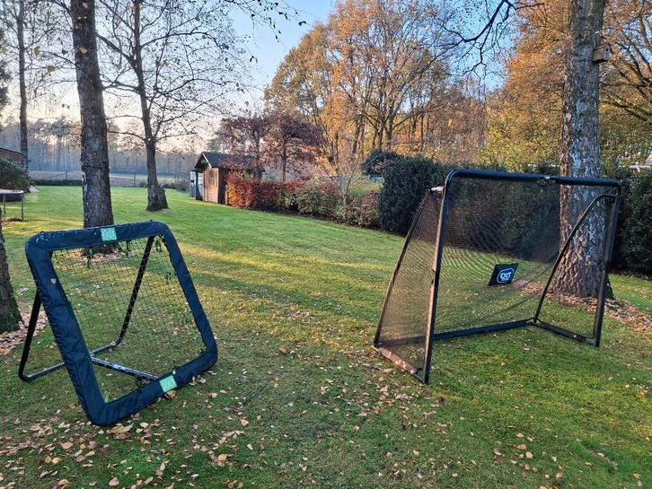 Exit voetbal doel en kickback, Sport en Fitness, Voetbal, Zo goed als nieuw, Overige typen, Ophalen of Verzenden