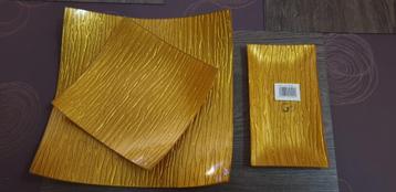 NIEUWE artikels : 3 gouden glazen schaaltjes Ggifts beschikbaar voor biedingen