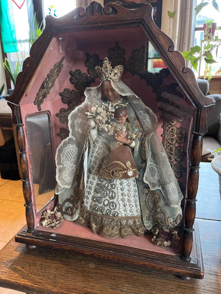 Notre-Dame avec l'enfant Jésus dans une cloche en bois, Antiquités & Art, Antiquités | Objets religieux, Enlèvement