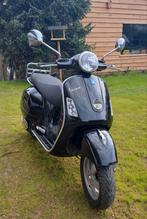 Vespa 125 GTS, Fietsen en Brommers, Snorfietsen en Snorscooters, Vespa, Zo goed als nieuw, Ophalen