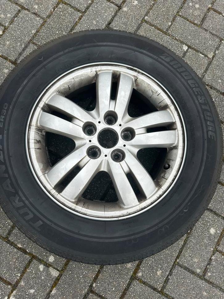 Hyundai tucson  reservewiel  235/60R16 100h Bridgestone, Auto-onderdelen, Carrosserie, Hyundai, Voor, Ophalen