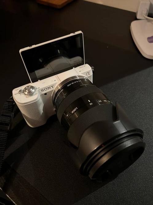 Sony Alpha 5100 met Sony lens 15-200mm. Amper gebruikt., Audio, Tv en Foto, Fotocamera's Digitaal, Zo goed als nieuw, Compact
