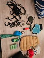 2 sac pour chiens , 1 manteau et divers accessoires, Enlèvement