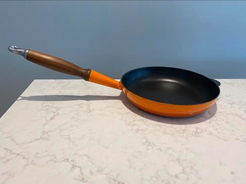 Cousances/ Le Creuset koekenpan 24 cm gebruikt, Huis en Inrichting, Keuken | Potten en Pannen, Gebruikt, Koekenpan of Braadpan