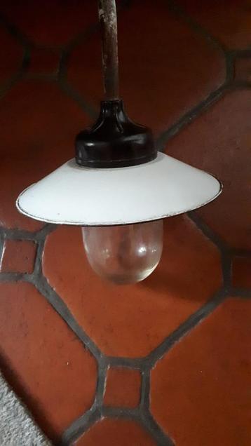 Lampe d'écurie industrielle en bakélite avec abat-jour en ém