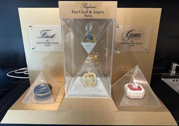 Parfum lichtbak van "Van Cleef & Appels" reclame / decoratie