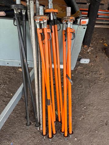 Trepied pour projecteur halogene beschikbaar voor biedingen