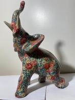 Figurine éléphant fleuri, Enlèvement, Utilisé, Animal