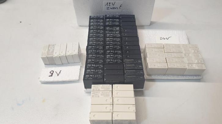 jw1339: Print relais HF3DF of NF8100 met enkel contact 5-7A, Hobby en Vrije tijd, Elektronica-componenten, Zo goed als nieuw, Ophalen of Verzenden