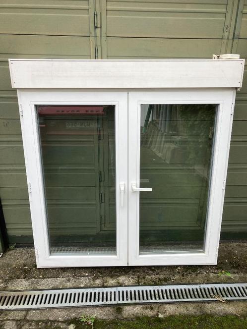 pvc raam met 2 opendraaiende vleugels, Doe-het-zelf en Bouw, Glas en Ramen, Ophalen