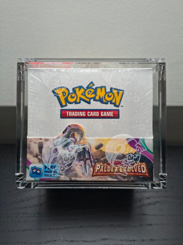 Paldea Evolved booster box (inc acryl), Hobby en Vrije tijd, Verzamelkaartspellen | Pokémon, Booster, Ophalen of Verzenden