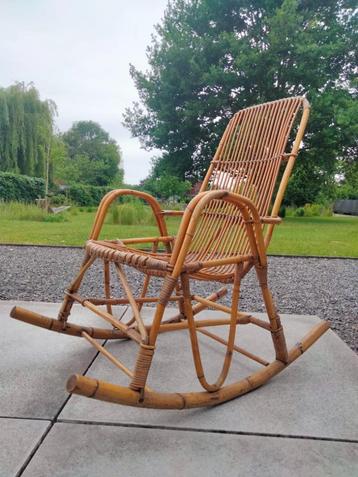 1960s vintage bamboe rotan Boho Bohemian schommelstoel beschikbaar voor biedingen