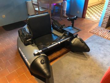 Belly boot savage gear met toebehoren. beschikbaar voor biedingen
