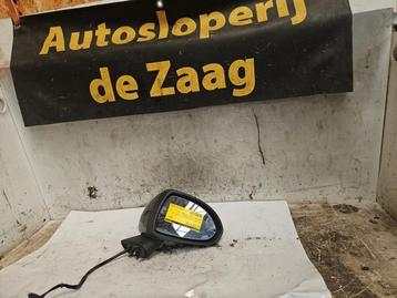 Buitenspiegel rechts van een Opel Corsa beschikbaar voor biedingen