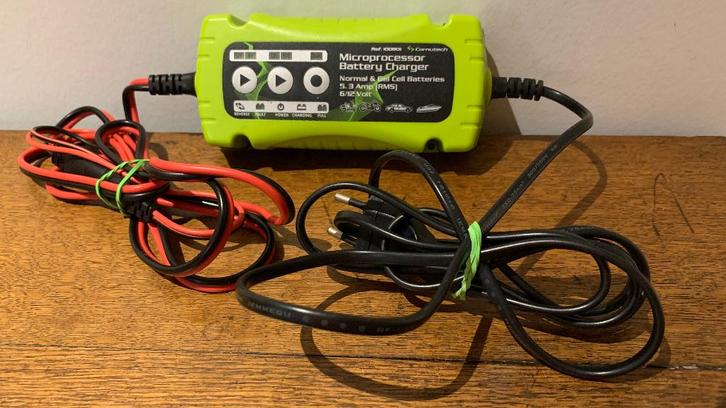 Microprocessor battery charger, Comutech, Auto-onderdelen, Accu's en Toebehoren, Gebruikt, Ophalen of Verzenden