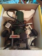 Bosch freesmachine  en allerlei uit inboedel zie mijn zoeker, Doe-het-zelf en Bouw, Gereedschap | Freesmachines, Ophalen, Zo goed als nieuw