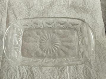 Glazen schaaltje 18 x 9,5 x 3,7 cm beschikbaar voor biedingen