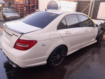 PORTIER RECHTS ACHTER Mercedes-Benz C (W204) (A2047300205) beschikbaar voor biedingen