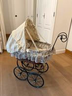 Antieke  poppenwagen, Ophalen