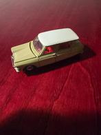Dinky toys citroen 3 cv 557 avec moteurt, Hobby & Loisirs créatifs, Enlèvement, Utilisé, Voiture, Dinky Toys