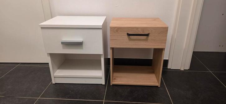 Nachtkasten te koop - wit en bruin, Huis en Inrichting, Slaapkamer | Nachtkastjes, Ophalen