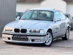 Bmw 318is Coupe 1900 cc ** M pack ** 102.000 km **, Auto's, BMW, Automaat, Achterwielaandrijving, 110 kW, 4 cilinders