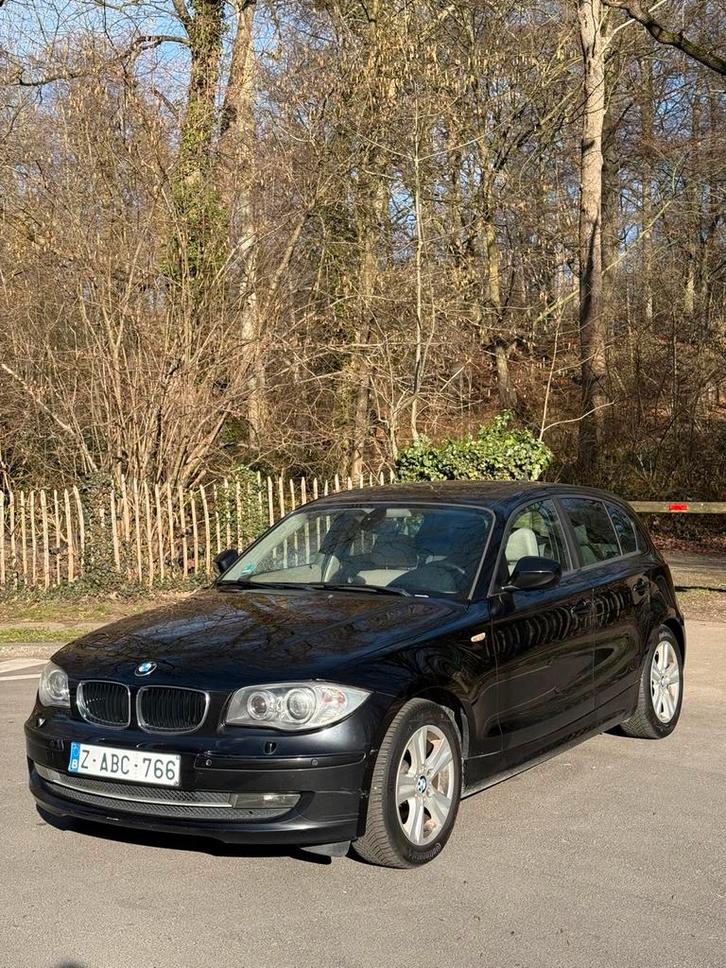 Bmw 116i, Autos, BMW, Particulier, Série 1, Vitres électriques, Essence, Euro 5, 5 portes, Boîte manuelle, Noir, Autres couleurs