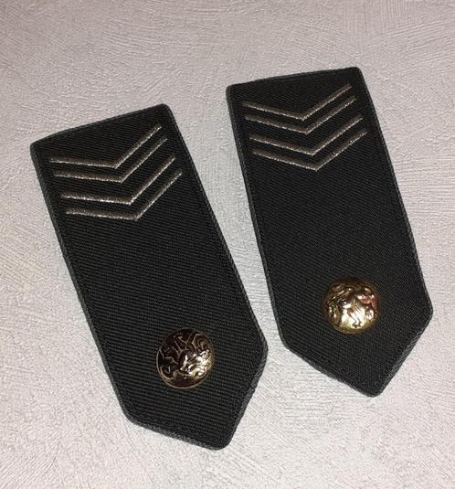 Militaria epauletten schoudergraden service dress eerste ser, Verzamelen, Militaria | Algemeen, Embleem of Badge, Verzenden