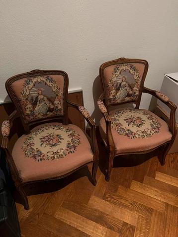 Mooie stoelen franse stijl beschikbaar voor biedingen