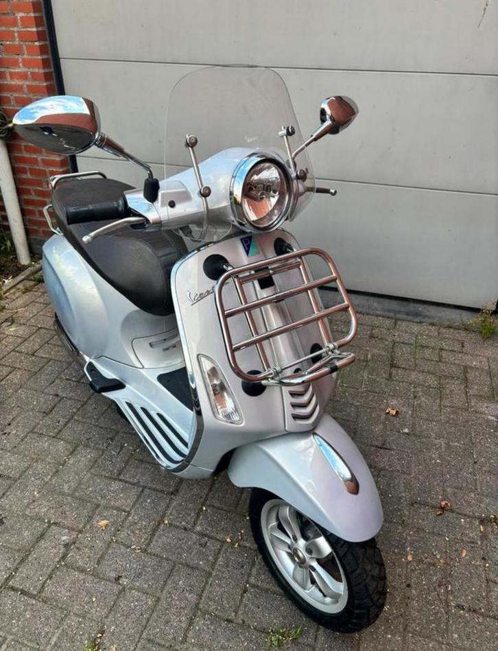 Vespa Primavera 50cc Touring, Fietsen en Brommers, Scooters | Vespa, Gebruikt, Ophalen