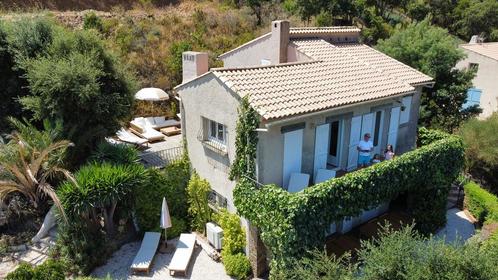 Gezellige en goed gelegen vakantiewoning in Cavalaire s/ Mer, Vakantie, Vakantiehuizen | Frankrijk, Provence en Côte d'Azur, Landhuis of Villa
