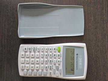 Rekenmachine TI-30X II B beschikbaar voor biedingen
