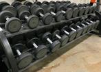 Technogym dumbells 10-28kg incl rek, Sport en Fitness, Ophalen of Verzenden, Zo goed als nieuw