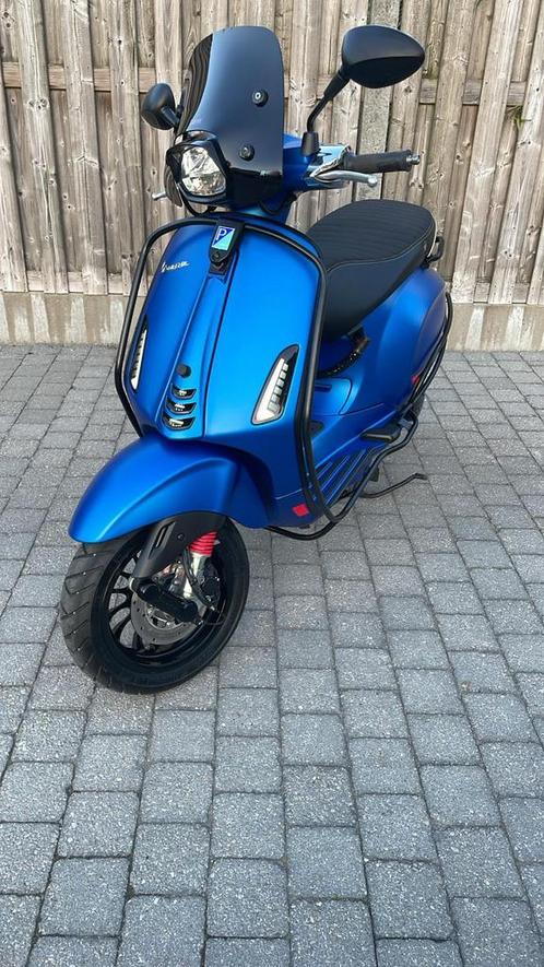 Vespa sprint A klasse met 2900km, Fietsen en Brommers, Scooters | Vespa, Ophalen