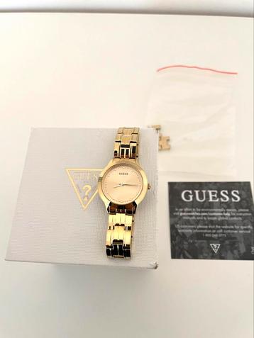 Montre GUESS pour femme 30 mm - Doré, Enlèvement ou Envoi, Comme neuf, Acier, Guess
