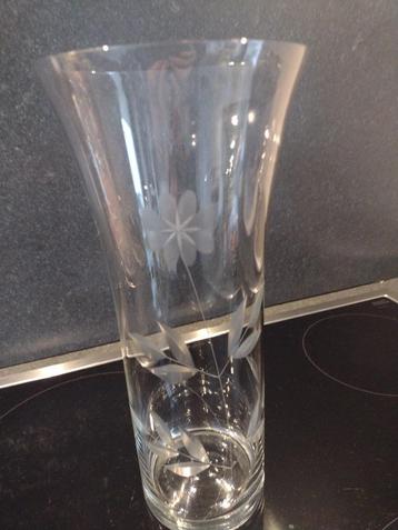 Magnifique vase en cristal taillé. En parfait état., Enlèvement