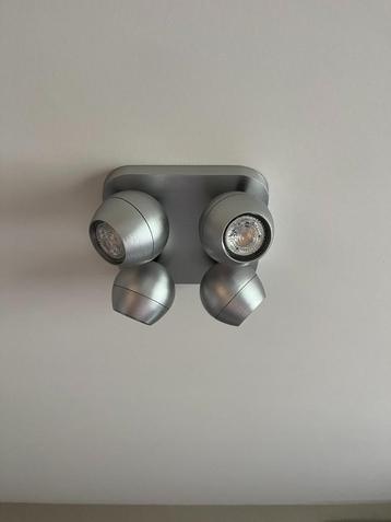 spots de plafond réglables, y compris les lampes