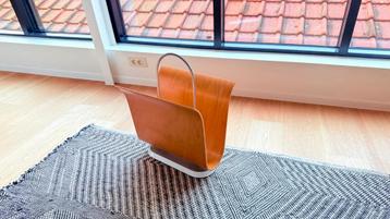 Ligne Roset Design Tijdschriftenhouder – Vintage jaren '70  beschikbaar voor biedingen