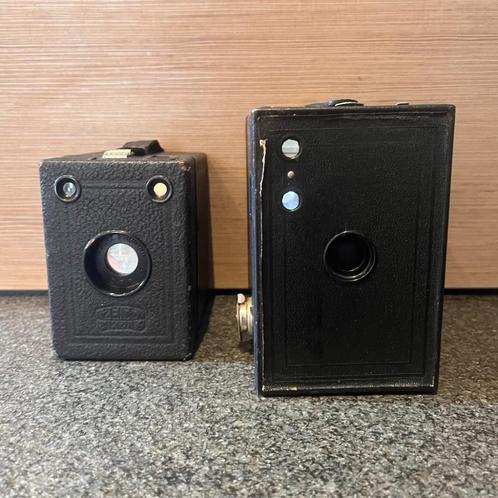 2 box camera's - 1x Zeiss Ikon + 1x Kodak Eastman Brownie, Audio, Tv en Foto, Fotocamera's Analoog, Gebruikt, Compact, Kodak, Ophalen