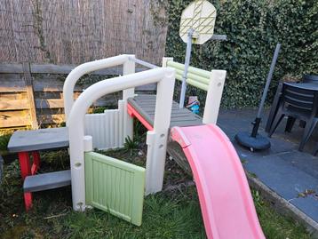 Ruime speeltoestel. Met veel speelelementen  beschikbaar voor biedingen