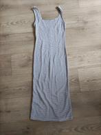 kleedje Bershka maat S in nieuwstaat, Kleding | Dames, Jurken, Zo goed als nieuw, Maat 36 (S), Onder de knie, Bershka