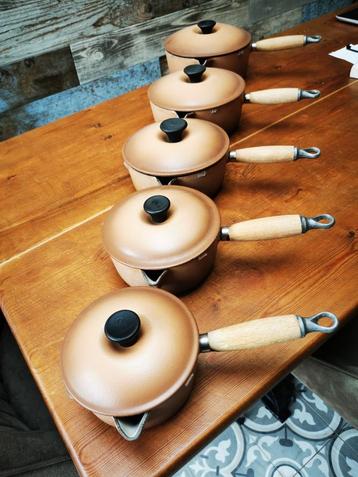 Le creuset pannen set beschikbaar voor biedingen