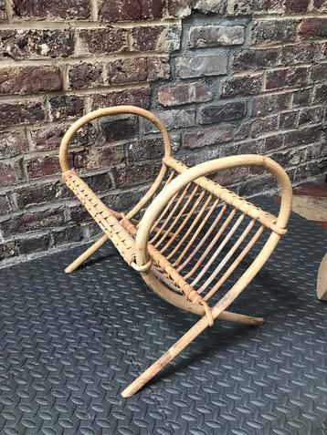 Tijdschrift houder rotan beschikbaar voor biedingen