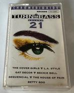 K7 - Turn up the bass - Volume 21 -1992, Cd's en Dvd's, Cassettebandjes, Gebruikt, 1 bandje, Dance, Ophalen of Verzenden