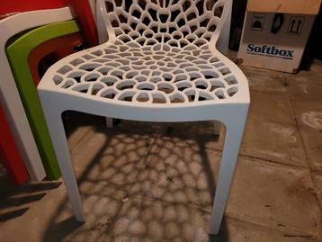 5 stoelen  beschikbaar voor biedingen