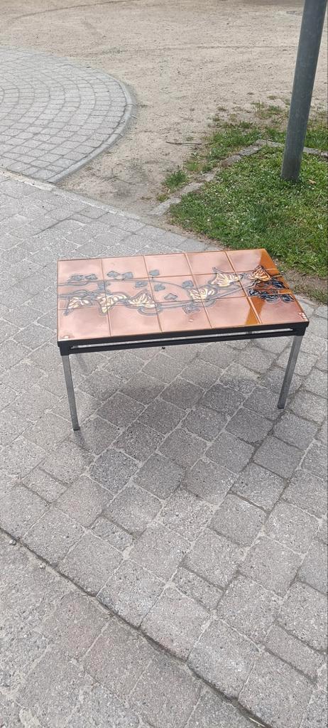 Table de salon vintage signée Adri., Huis en Inrichting, Tafels | Salontafels, Zo goed als nieuw, Metaal, Ophalen